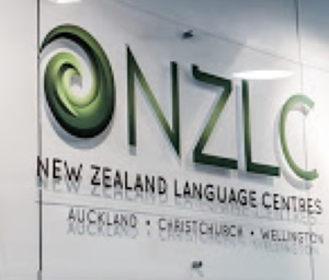 日本語話せるスタッフが駐在 New Zealand Language Centre 日本語話せるスタッフが駐在 New Zealand Language Centre