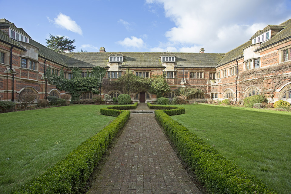 1週間から参加OK!寮滞在で同世代と交流を Bell English (St Albans) 1週間から参加OK!寮滞在で同世代と交流を Bell English (St Albans)
